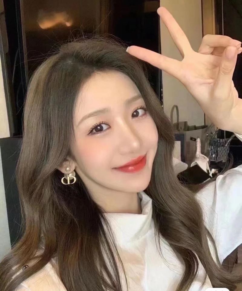 chr1st1an D10r earrings